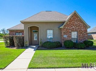 35647 Ridgeland Dr, Denham Springs, LA 70706