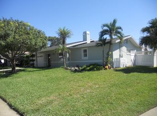 9637 Commodore Dr, Seminole, FL 33776