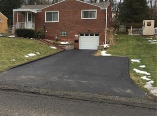 3541 Valley Dr, Pittsburgh, PA 15234