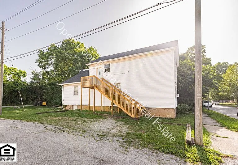 1240 1/2 Boone St — Photo 15