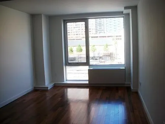 Rented by Nest Seekers International | media 40