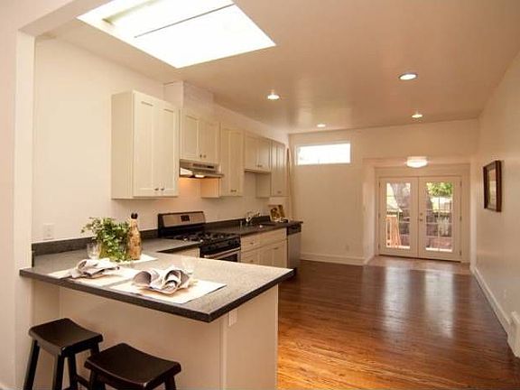 5th image of 219 Gennessee St