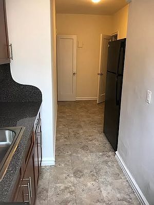 5th image of 742 Lincoln Pl #D3