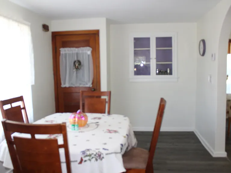 7945 Willow Rd — Photo 5