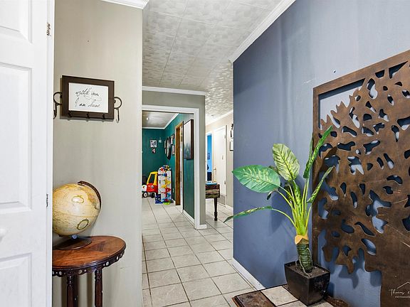 5th image of 2601 N Leighton Cir
