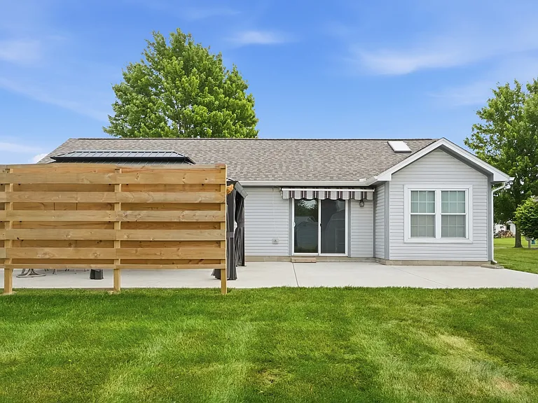 9083 Marquis Dr — Photo 34