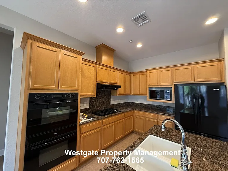 1708 Southridge Dr — Photo 14