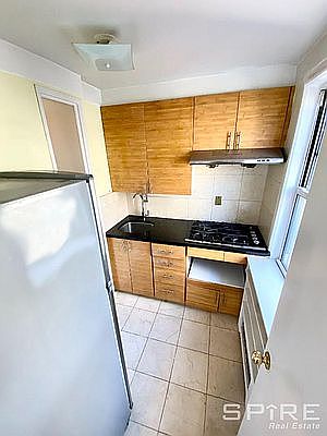 3rd image of 50 Bayard St APT 7