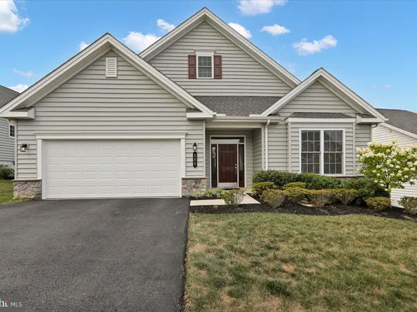 584 Allegiance Dr, Lititz, PA 17543