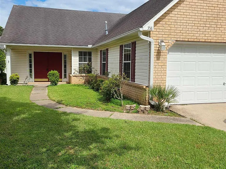 358 Mirabelle Dr — Photo 1