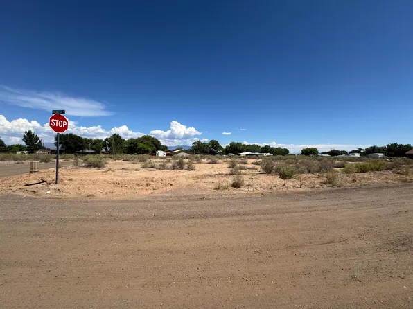 2 Francesca Ct, Belen, NM 87031