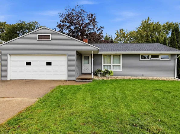 3765 Asbury Rd, Dubuque, IA 52002