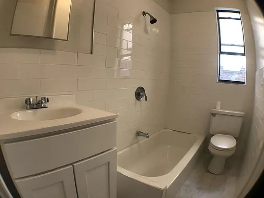 Rented by Lang Realty LLC | media 24