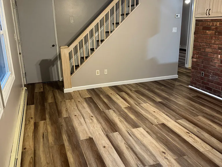 7 Straw Ln — Photo 3