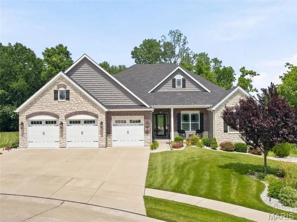 312 Deep Ravine Ct, Saint Charles, MO 63301
