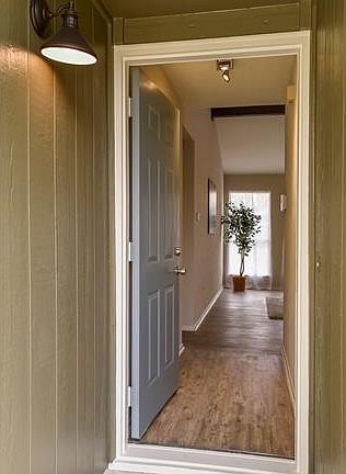 5th image of 5323 King Henry Dr
