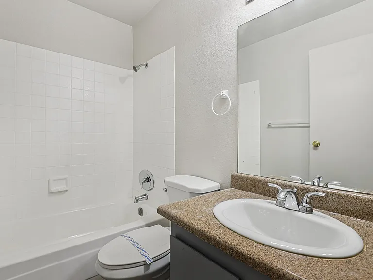 Pacific Palms Apartment Homes — Photo 14