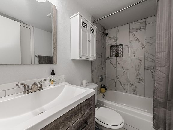 5th image of 11912 Leisure Dr