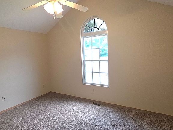 4th image of 1066 S Missouri Ave