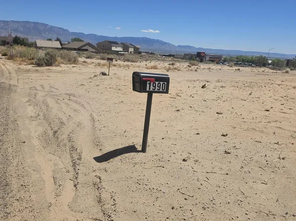 1990 12th Ave SE, Rio Rancho, NM 87124