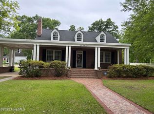 327 E Church St, Laurinburg, NC 28352