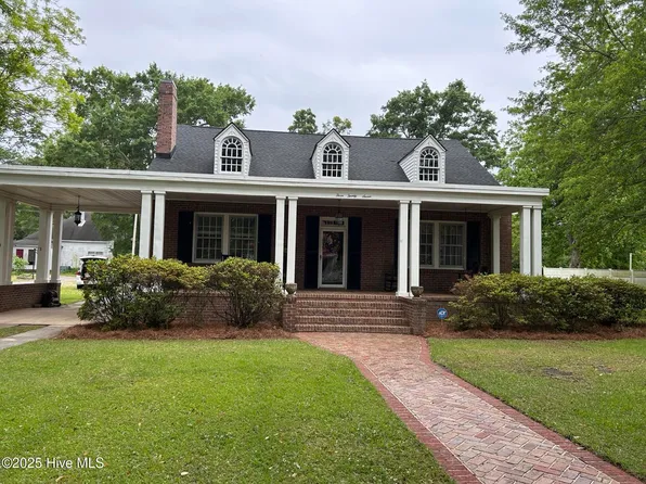 327 E Church Street, Laurinburg, NC 28352