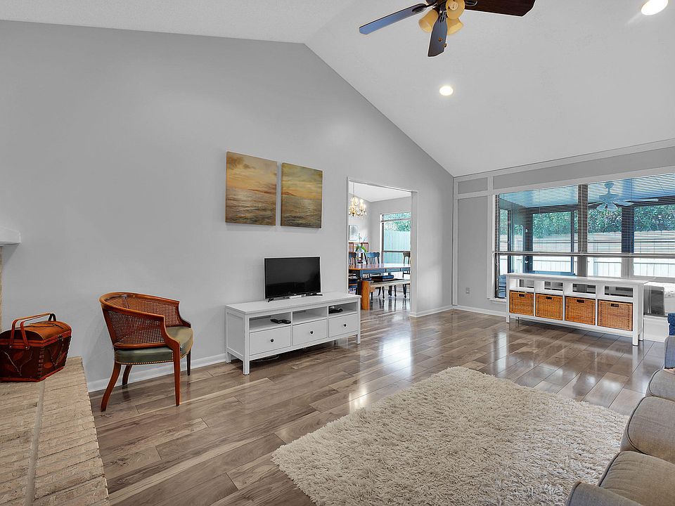 1st image of 7812 Fawn Brook Cir E