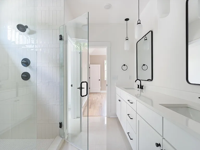 2830 Clifton Ave — Photo 28
