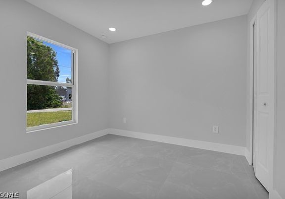 5th image of 5137 26th St SW