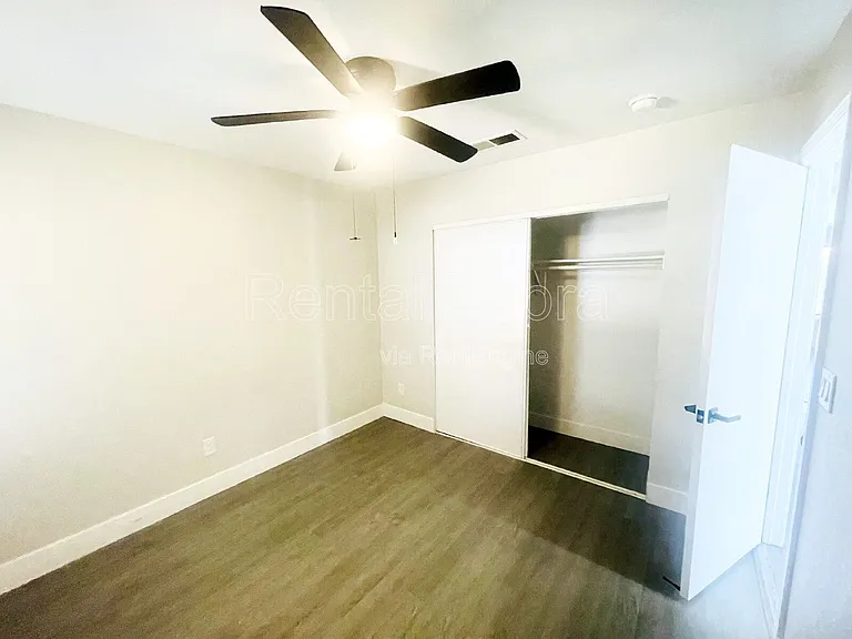 423 El Portal Ct — Photo 17