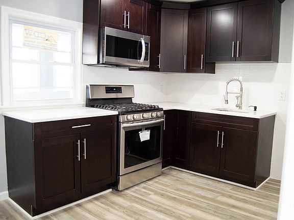 3rd image of 501 Beardsley Ave