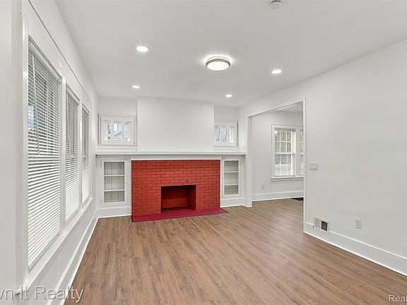 5th image of 8729 Colfax St