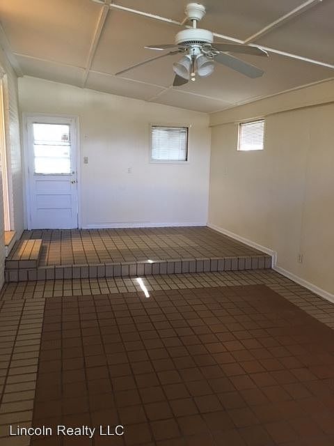 2nd image of 1011 Hillside Dr