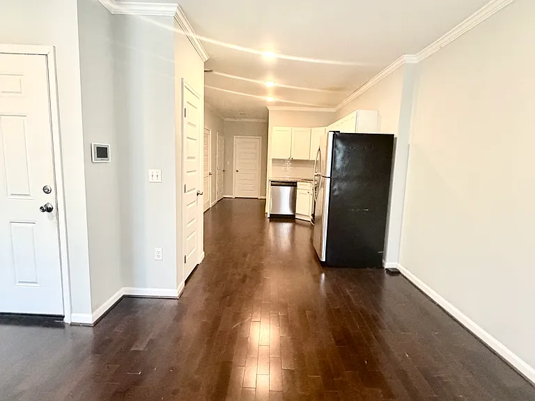 141 E North Ave #3 — Photo 5