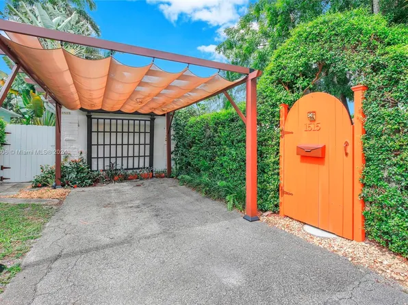 1515 Hayes St, Hollywood, FL 33020