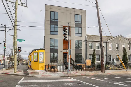1723 W Virginia Ave NE Photo 1