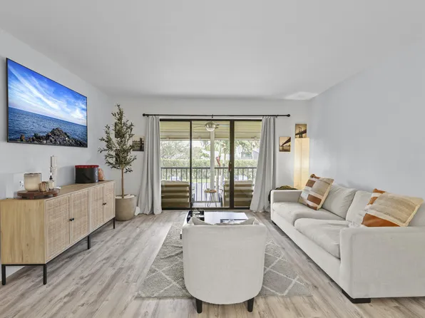 629 Sea Pine Way #D2, Greenacres, FL 33415