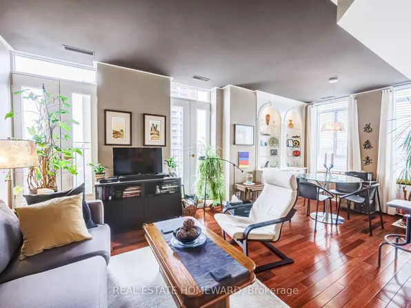 135 Maitland St #702, Toronto, ON M4Y 1E5