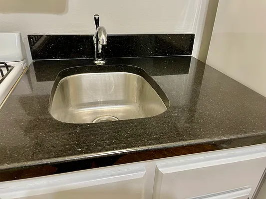 Rented by R New York | media 20