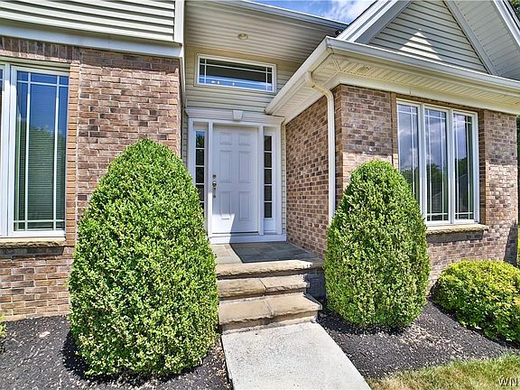 3rd image of 4476 Richwood Dr