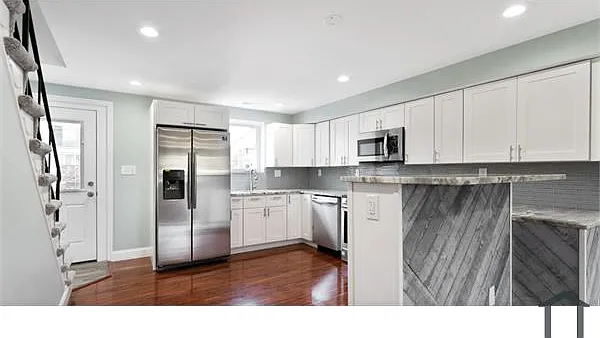 4045 Saint Monica Dr — Photo 3