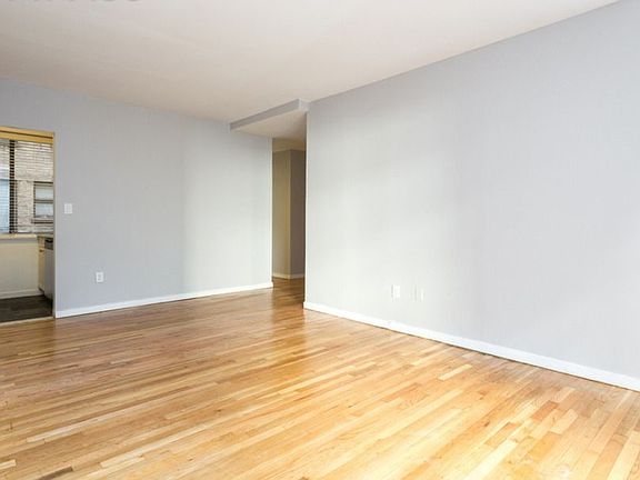 4th image of 114 E 40th St APT 8B