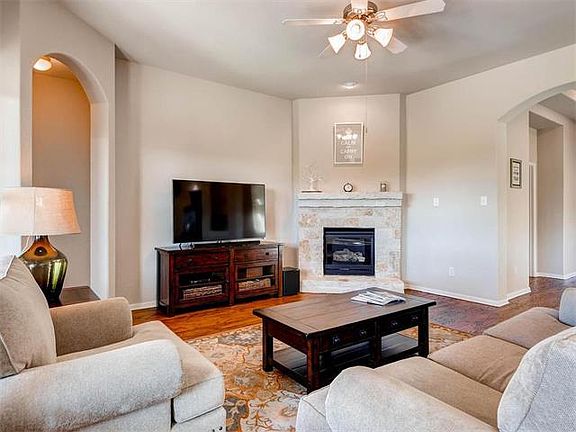 2nd image of 5521 Texas Bluebell Dr