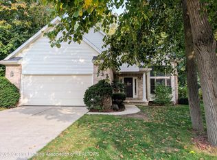 1260 Astwood Mews Ln, Saint Johns, MI 48879