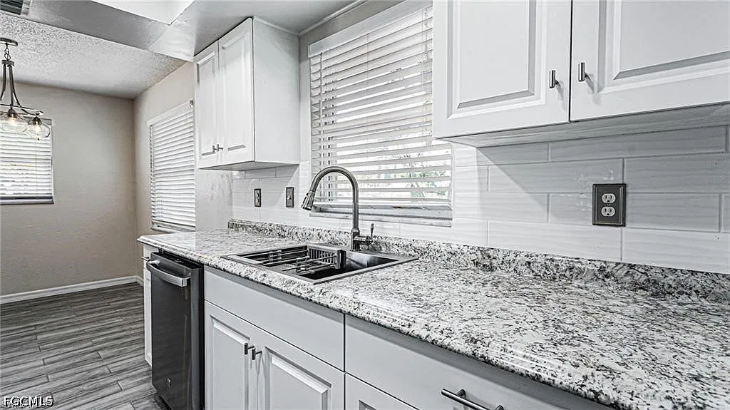 3 bed, 2.0 bath, 1085 sqft, $2,000 — Photo 4