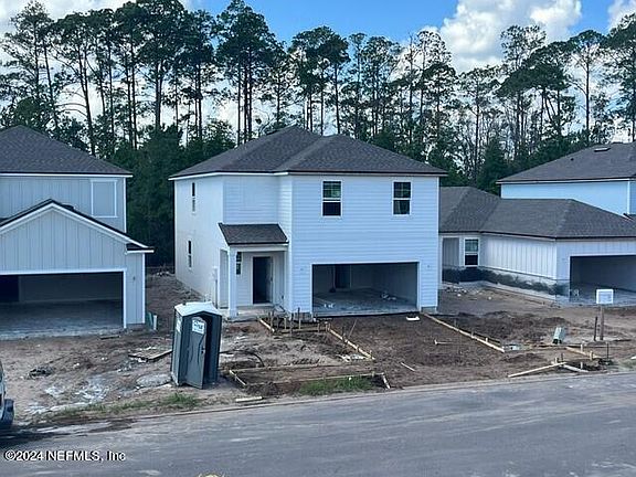 3rd image of 14724 MACADAMIA Lane #114