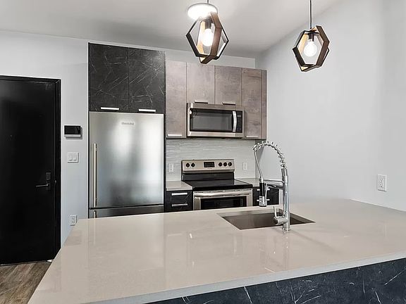 3rd image of 2733 E 12th St APT 6K
