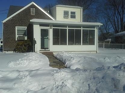 1st image of 180 Grenville St