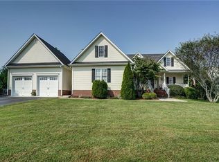 186 Gates Pointe Dr, Rice, VA 23966