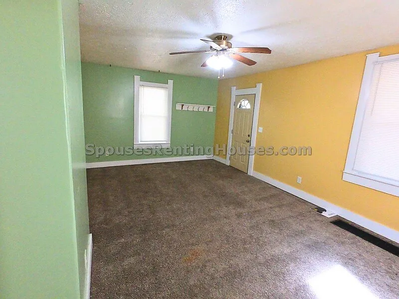 2 bed, 1.0 bath, $975 — Photo 3
